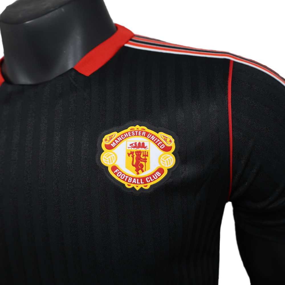 *NEW * 2025 Manchester United Terrace Icons Black Jersey - Player Version