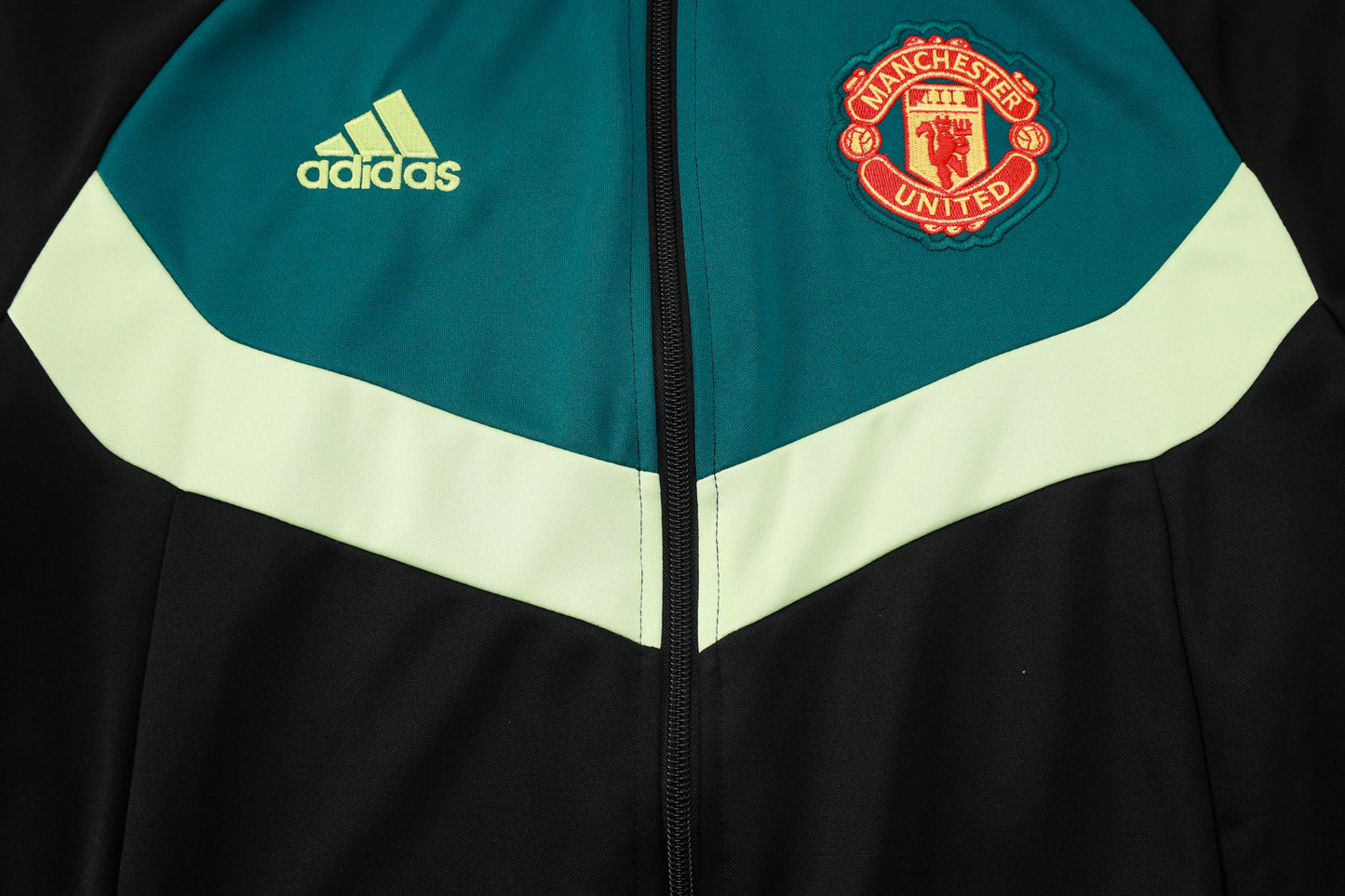 2024/25 Manchester United Presentation Green/Black Kids Tracksuit