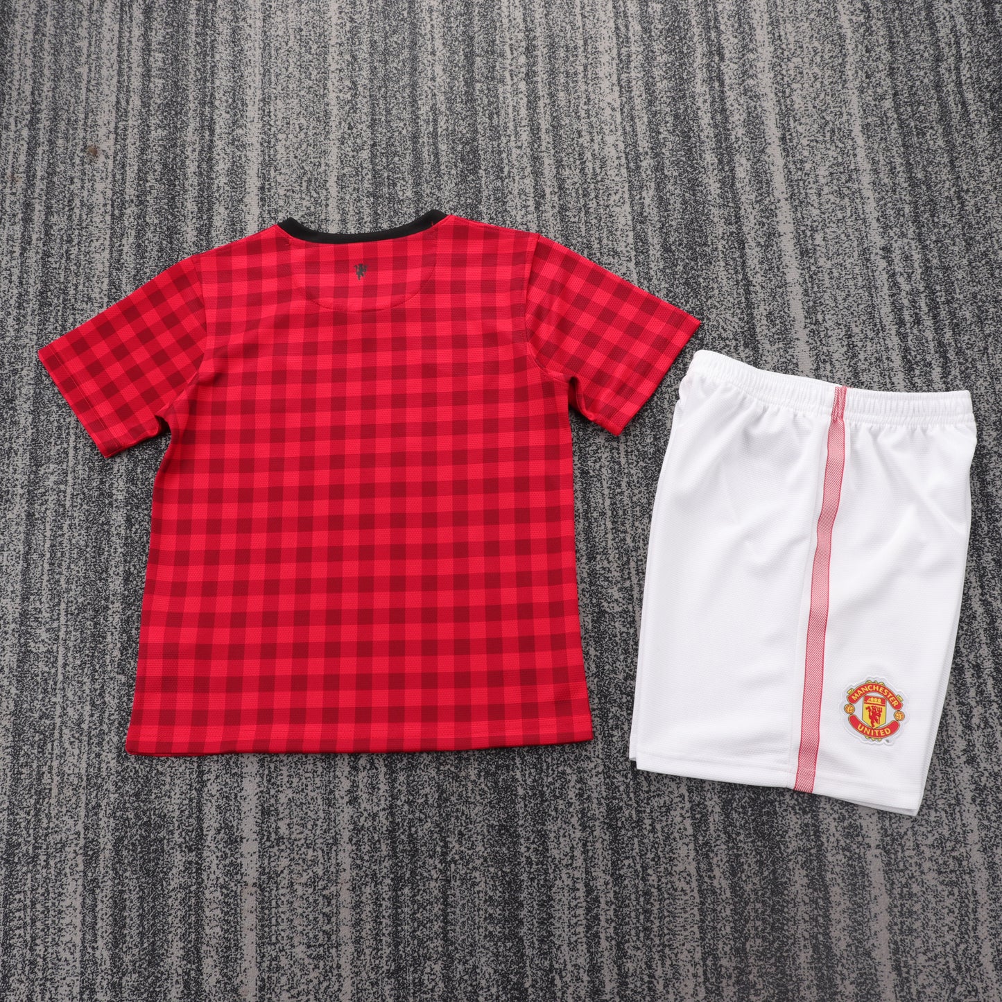 Manchester United 2012-13 Home Kids Kit - Retro