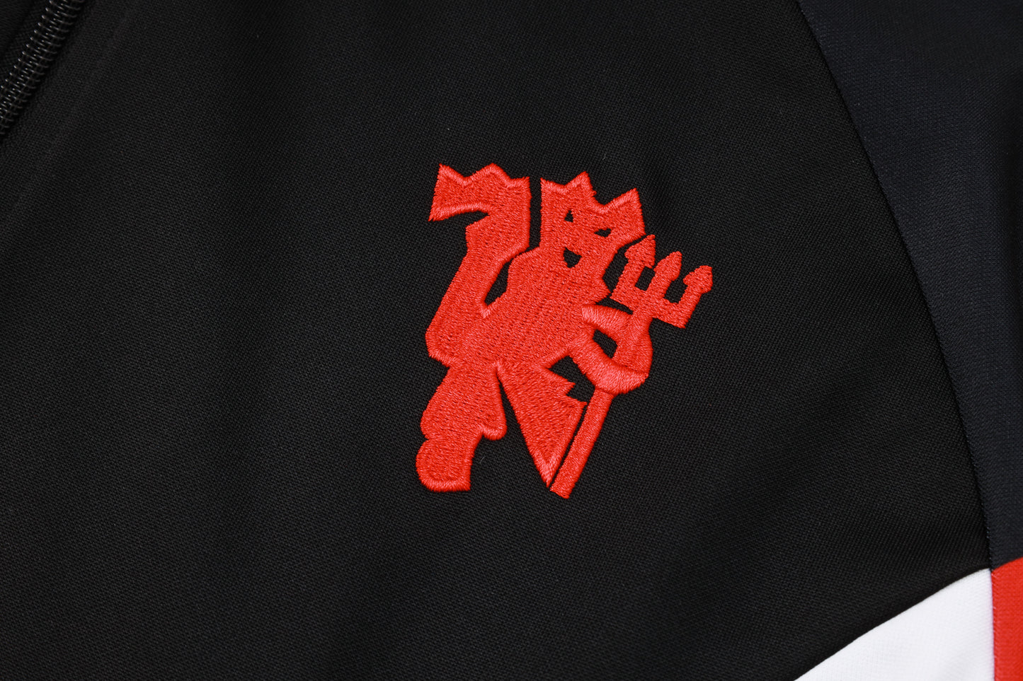 *NEW* 2024/25 Manchester United Originals Black Kids Tracksuit