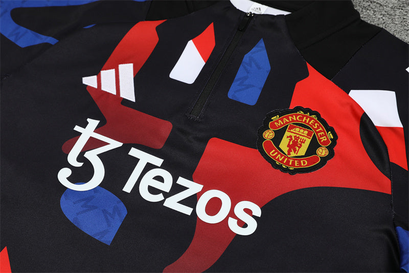 2024/25 Manchester United Prematch Black Adults Tracksuit - 1/2 Zip